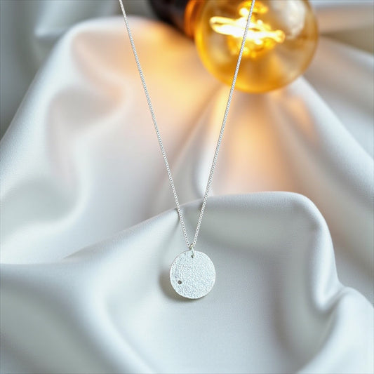 Round Pendant Cz with Chain
