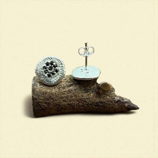Round Stud Earring with Onyx